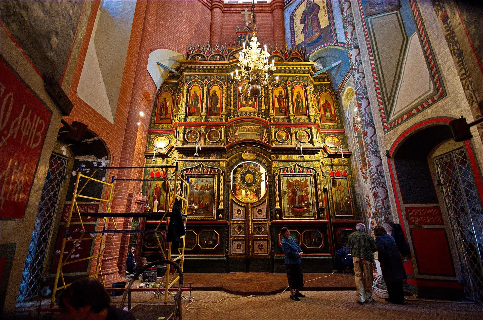 Interior of Saint Basil's Cathedral, Moscow (iconostasis)